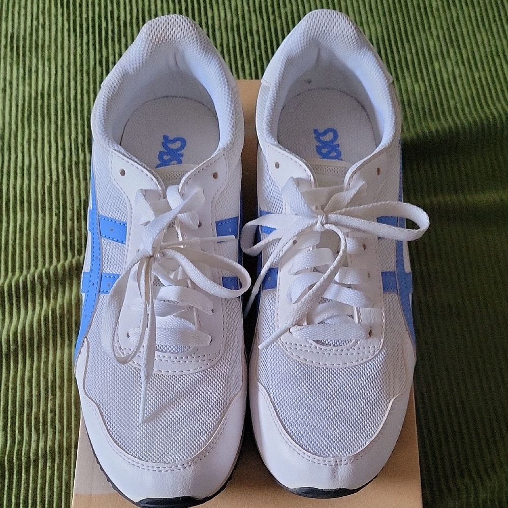 Asics White and Blue Womens Sneakers Sz 9